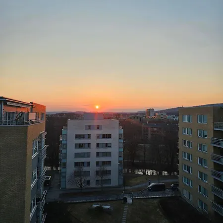 Charming - Modern Comfort View *