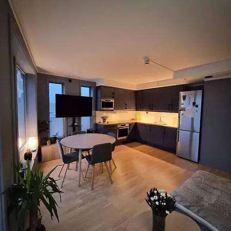 Charming - Modern Comfort View *