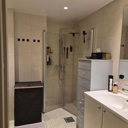 Charming - Modern Comfort View *