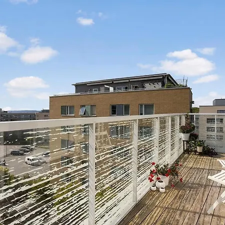Charming - Modern Comfort View *